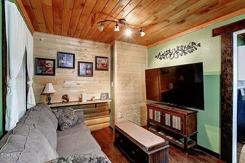 Bedroom - 434 Roaring Creek Road Chuckey Tn 37641, Chuckey, TN 37641 photo 1 of 4