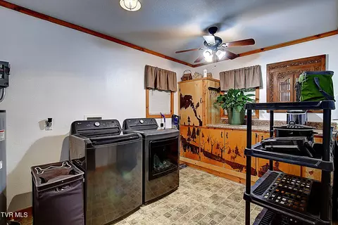 Living - 434 Roaring Creek Road Chuckey Tn 37641, Chuckey, TN 37641 photo 3 of 3