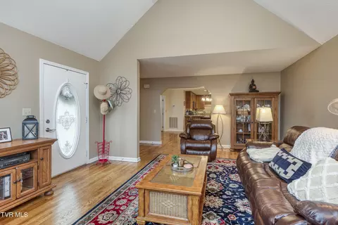 Living - 18975 Middle Drive Na Abingdon Va 24211, Abingdon, VA 24211 photo 2 of 3