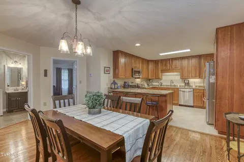 Dining - 18975 Middle Drive Na Abingdon Va 24211, Abingdon, VA 24211 photo 2 of 3