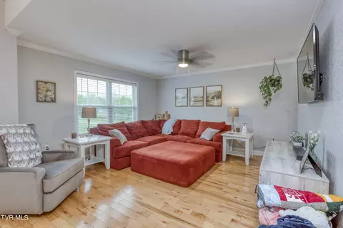 Living - 107 Smartview Lane Lane Abingdon Va 24210, Abingdon, VA 24210 photo 1 of 1