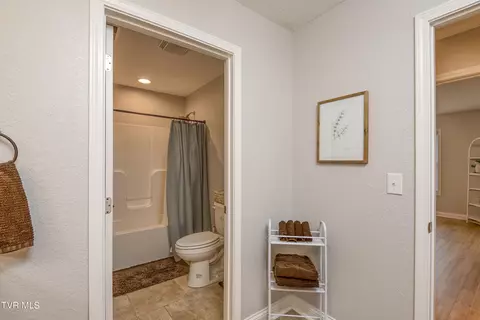 Bath - 107 Smartview Lane Lane Abingdon Va 24210, Abingdon, VA 24210 photo 6 of 7