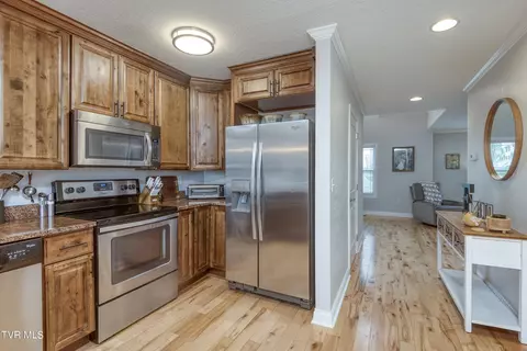 Kitchen - 107 Smartview Lane Lane Abingdon Va 24210, Abingdon, VA 24210 photo 3 of 3