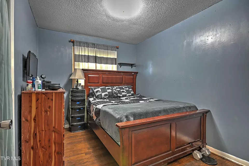 Bedroom - 610 Bradley Street Elizabethton Tn 37643, Elizabethton, TN 37643 photo 1 of 7