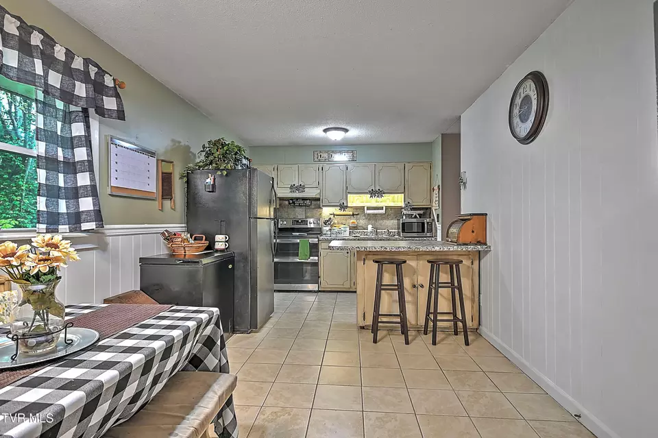 Kitchen - 610 Bradley Street Elizabethton Tn 37643, Elizabethton, TN 37643 photo 8 of 8