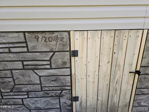 Exterior - 23243 Peyton Drive Bristol Va 24202, Bristol, VA 24202 photo 6 of 13