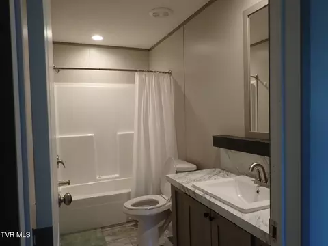 Bath - 23243 Peyton Drive Bristol Va 24202, Bristol, VA 24202 photo 1 of 6
