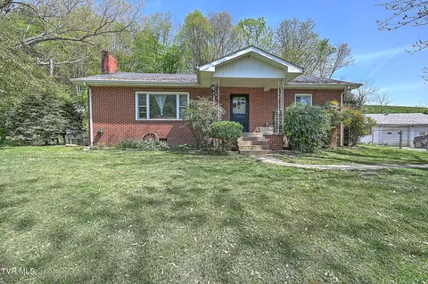 3701 Highway 390 Bluff City Tn 37618, Bluff City, TN 37618
