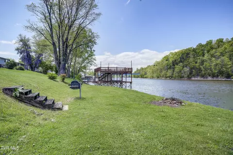 186 Lakeview Drive Bluff City Tn 37618, Bluff City, TN 37618