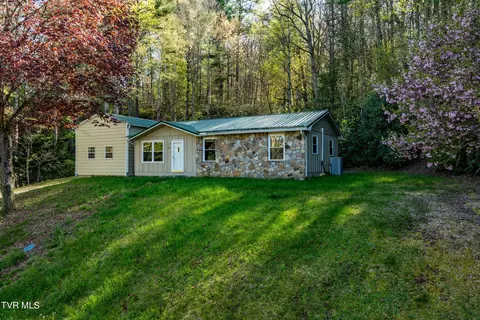 472 Chestnut Drive Mountain City Tn 37683, Mountain City, TN 37683