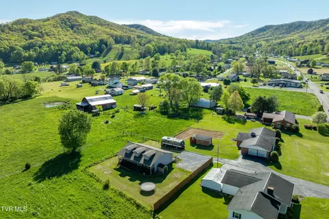 View/Area - 3422 Gap Creek Road Hampton Tn 37658, Hampton, TN 37658 photo 5 of 9