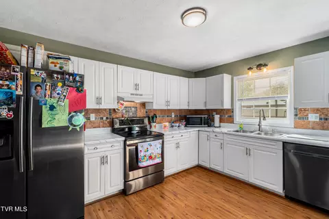Kitchen - 3422 Gap Creek Road Hampton Tn 37658, Hampton, TN 37658 photo 3 of 4