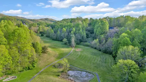 190 Golf Course Road Unicoi Tn 37692, Unicoi, TN 37692