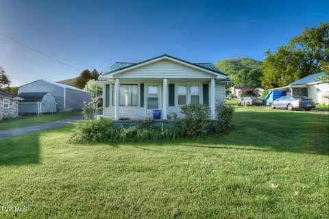 1518 Chestoa Pike Erwin Tn 37650, Erwin, TN 37650