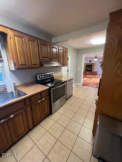 Kitchen - 1008 Prince Avenue Erwin Tn 37650, Erwin, TN 37650 photo 2 of 2
