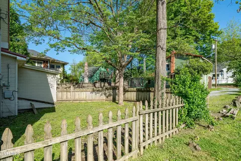 419 W Maple Street Johnson City Tn 37604, Johnson City, TN 37604 photo 46