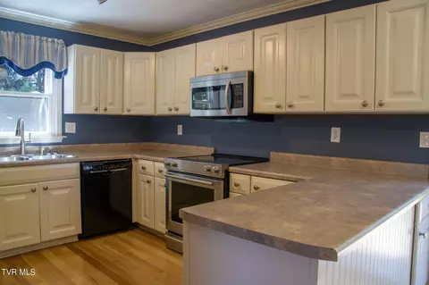 Kitchen - 19545 Mccray Drive Abingdon Va 24211, Abingdon, VA 24211 photo 1 of 2