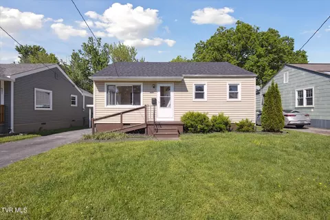 1424 Belmont Drive Kingsport Tn 37664, Kingsport, TN 37664