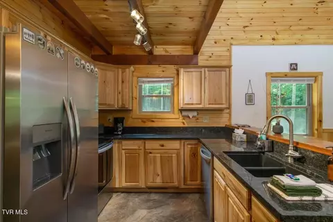 1763 Dennis Cove Road Hampton Tn 37658, Hampton, TN 37658 photo 6