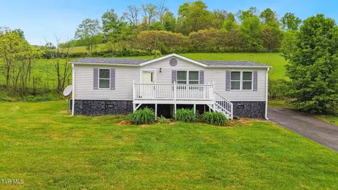 943 Dingus Hollow Road Castlewood Va 24224, Castlewood, VA 24224