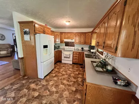 Kitchen - 312 Simerly Creek Road Hampton Tn 37658, Hampton, TN 37658 photo 1 of 4