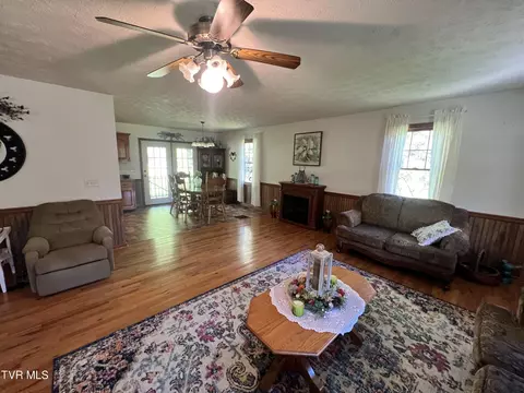Living - 312 Simerly Creek Road Hampton Tn 37658, Hampton, TN 37658 photo 1 of 4
