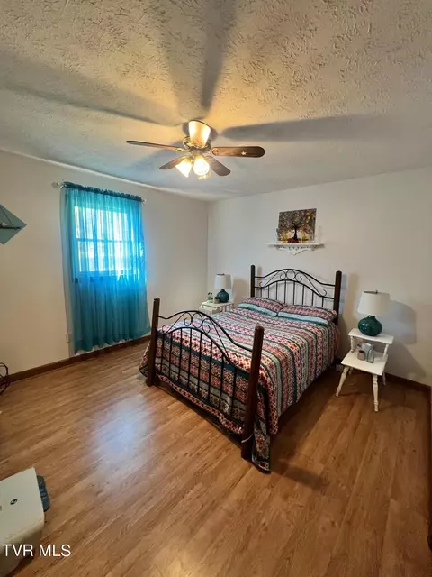 Bedroom - 312 Simerly Creek Road Hampton Tn 37658, Hampton, TN 37658 photo 5 of 12