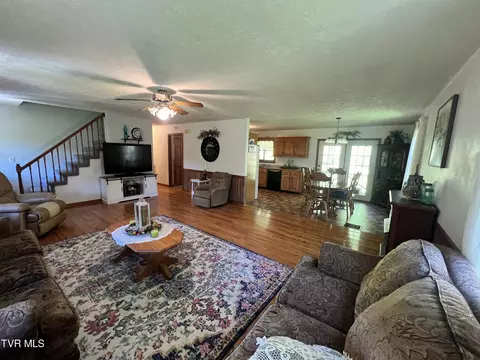 Living - 312 Simerly Creek Road Hampton Tn 37658, Hampton, TN 37658 photo 3 of 4