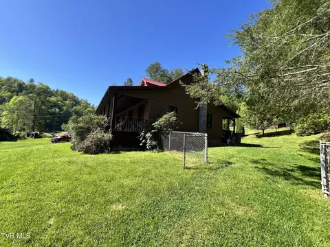 Exterior - 312 Simerly Creek Road Hampton Tn 37658, Hampton, TN 37658 photo 4 of 6