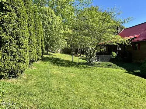 Exterior - 312 Simerly Creek Road Hampton Tn 37658, Hampton, TN 37658 photo 5 of 6