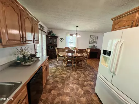 Kitchen - 312 Simerly Creek Road Hampton Tn 37658, Hampton, TN 37658 photo 4 of 4