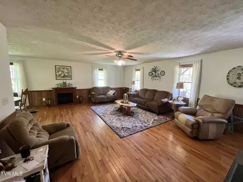 Living - 312 Simerly Creek Road Hampton Tn 37658, Hampton, TN 37658 photo 2 of 4
