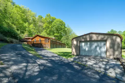 Exterior - 1102 Chain Road Honaker Va 24260, Honaker, VA 24260 photo 12 of 33