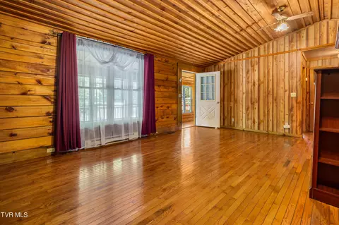 Living - 1102 Chain Road Honaker Va 24260, Honaker, VA 24260 photo 3 of 4