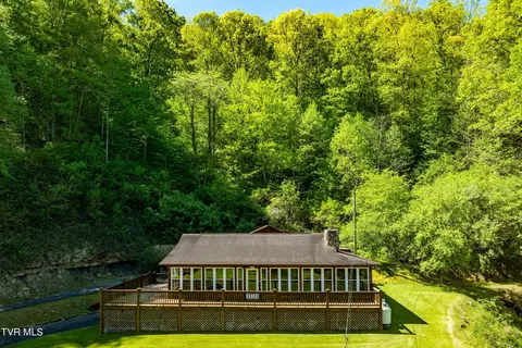 Exterior - 1102 Chain Road Honaker Va 24260, Honaker, VA 24260 photo 4 of 33
