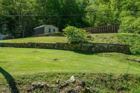 Exterior - 1102 Chain Road Honaker Va 24260, Honaker, VA 24260 photo 9 of 33