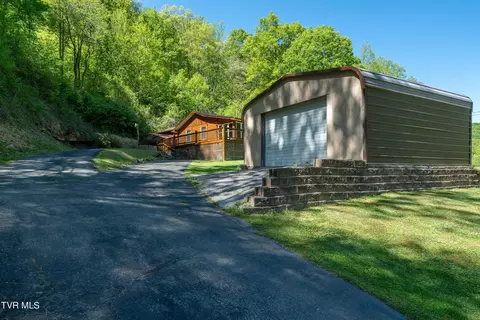 Exterior - 1102 Chain Road Honaker Va 24260, Honaker, VA 24260 photo 11 of 33
