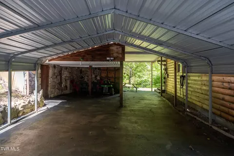 Exterior - 1102 Chain Road Honaker Va 24260, Honaker, VA 24260 photo 21 of 33
