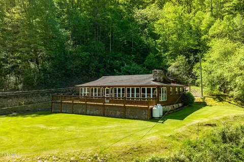 Exterior - 1102 Chain Road Honaker Va 24260, Honaker, VA 24260 photo 5 of 33