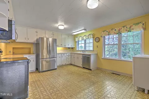 130 Cable Road Jonesborough Tn 37659, Jonesborough, TN 37659 photo 9