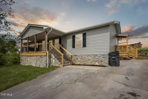 1520 Mccracken Lane Mount Carmel Tn 37645, Mount Carmel, TN 37645