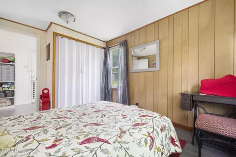 Bedroom - 1530 Chestoa Pike Pike Erwin Tn 37650, Erwin, TN 37650 photo 6 of 6