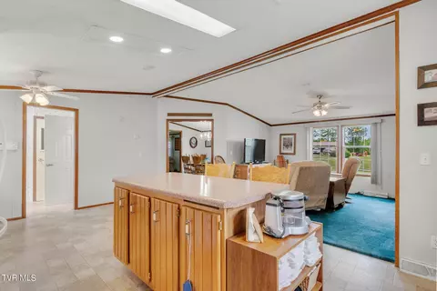 622 Oakland Road Limestone Tn 37681, Limestone, TN 37681 photo 18