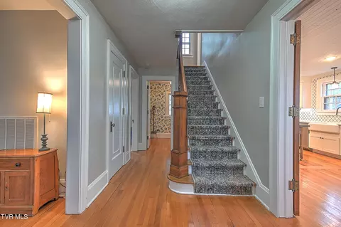 Entry Way - 701 Park Street Bristol Va 24201, Bristol, VA 24201 photo 2 of 5