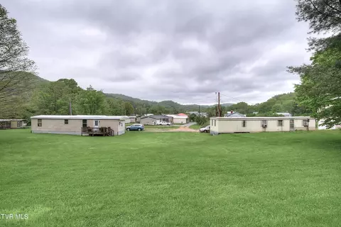179 Highway 143 Roan Mountain Tn 37687, Roan Mountain, TN 37687