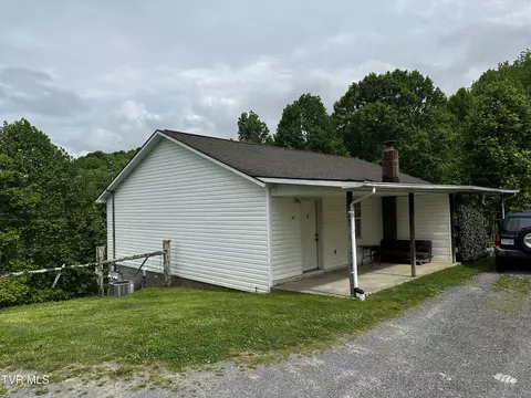 6927 Mountain Road Cedar Bluff Va 24609, Cedar Bluff, VA 24609