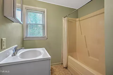 1128 E State Street Bristol Tn 37620, Bristol, TN 37620 photo 14
