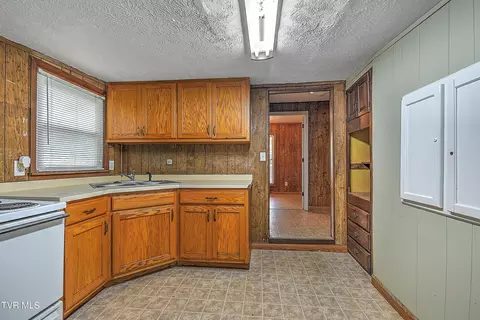 1128 E State Street Bristol Tn 37620, Bristol, TN 37620 photo 18