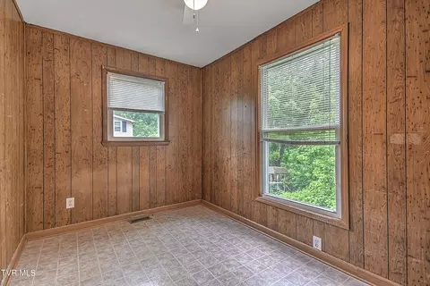 1128 E State Street Bristol Tn 37620, Bristol, TN 37620 photo 9