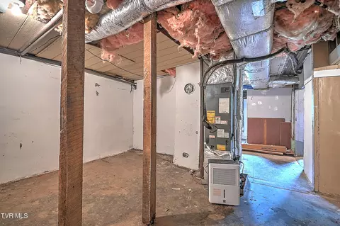 1128 E State Street Bristol Tn 37620, Bristol, TN 37620 photo 30